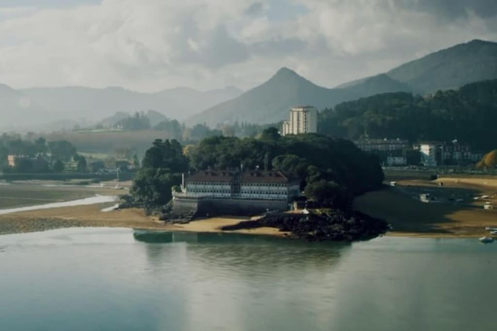 Appartamento Ikialde Sukarrieta Esterno foto